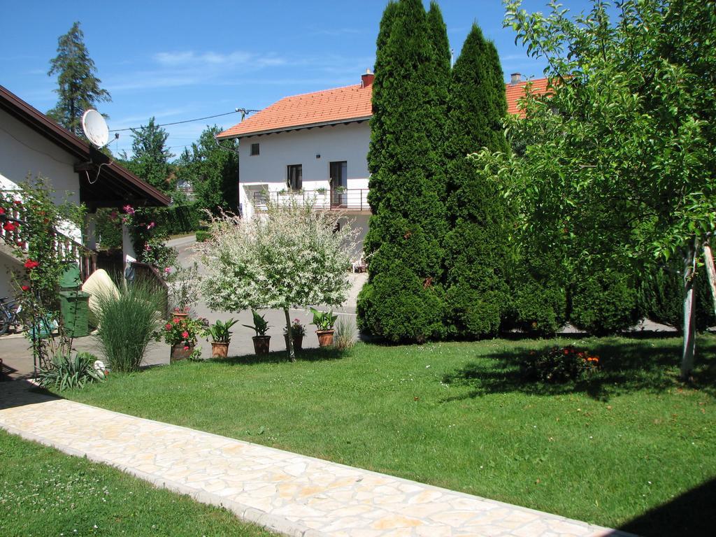 Apartment Ilija Rakovica Exterior photo
